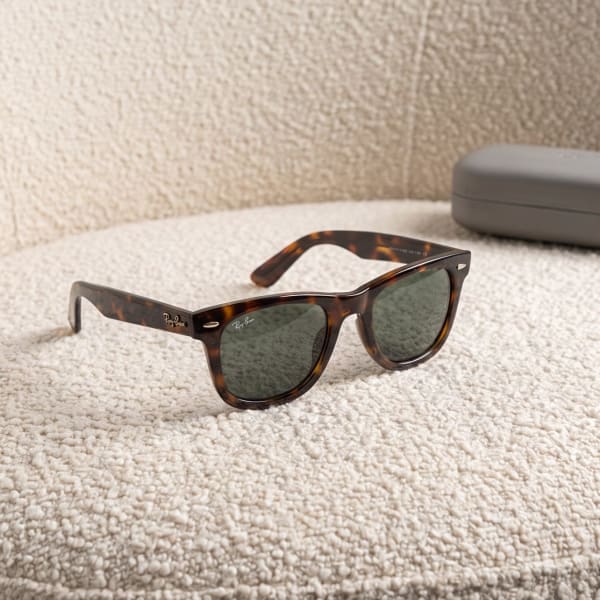 Ray-Ban Wayfarer Tortoiseshell Acetate Sunglasses