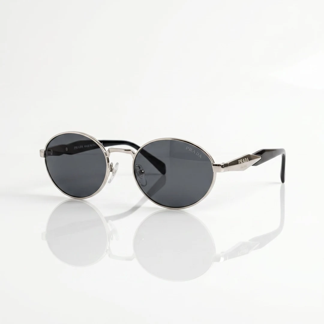 Prada Oval